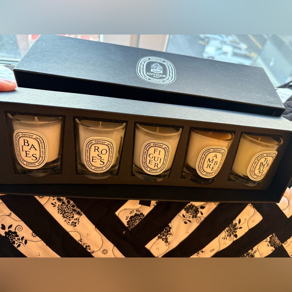 Diptyque Limited Edition Candle Set - Picture 4 of 7